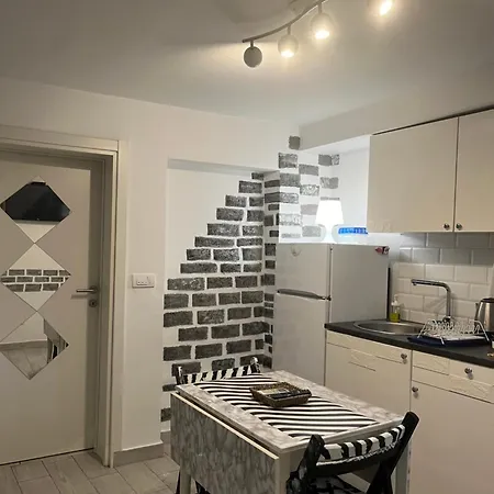 Mosaic Apartment